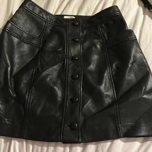 Aritzia Wilfred black mini skirt